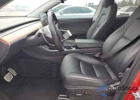 2020 Tesla Model Y z USA, uszkodzony, nr VIN 5YJYGDEF6LF006040